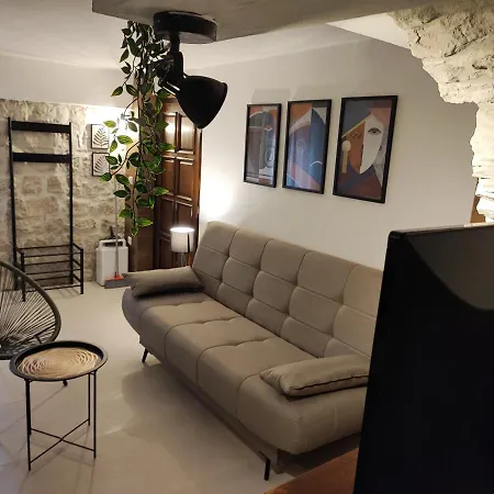 Carol 3* Trogir
