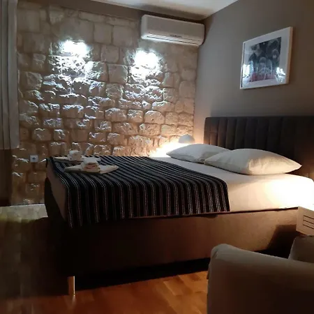 Carol Gasthof Trogir