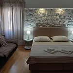 Carol 3* 트로기르