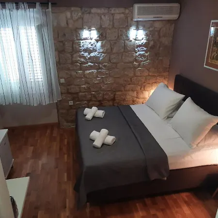 Carol Guest house 3*