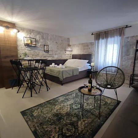 Carol 3* Trogir