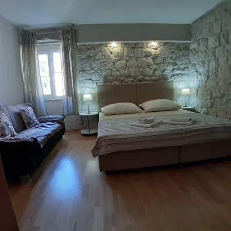 Carol Guest house Trogir